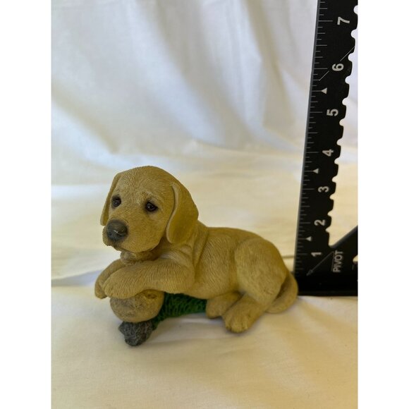 Vintage Labrador Retriever Puppy Figurine Holding Ball 5.5" Resin Dog Collectibl - Picture 2 of 2